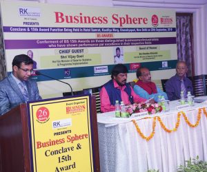 Deepak Khattar, Editor, addressing the distinguished audience